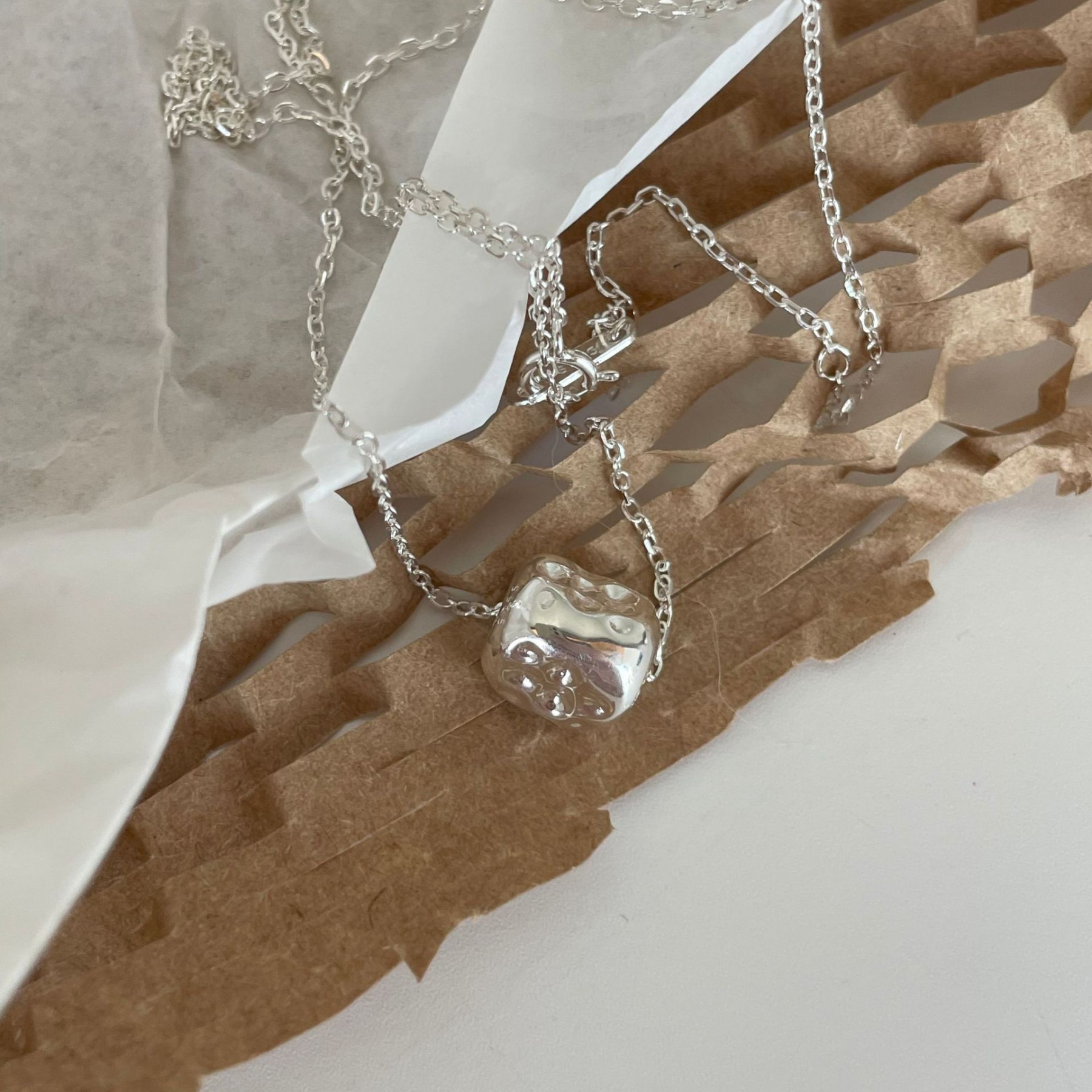 925 sterling silver simple chic daisy necklace